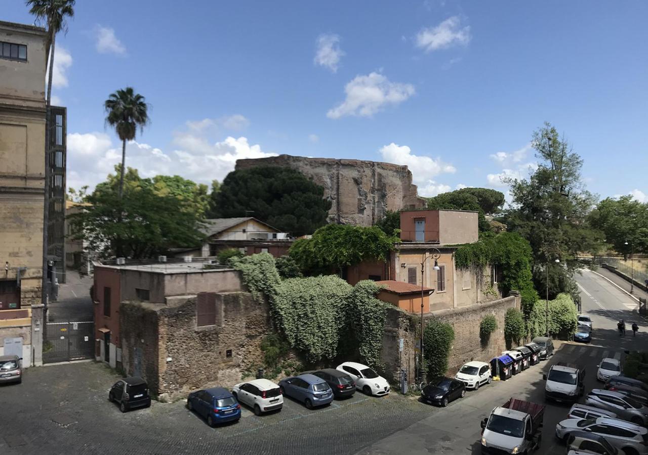 La Polveriera, Appartamenti Eleganti E Luminosi Vicino Al Colosseo Рим Экстерьер фото